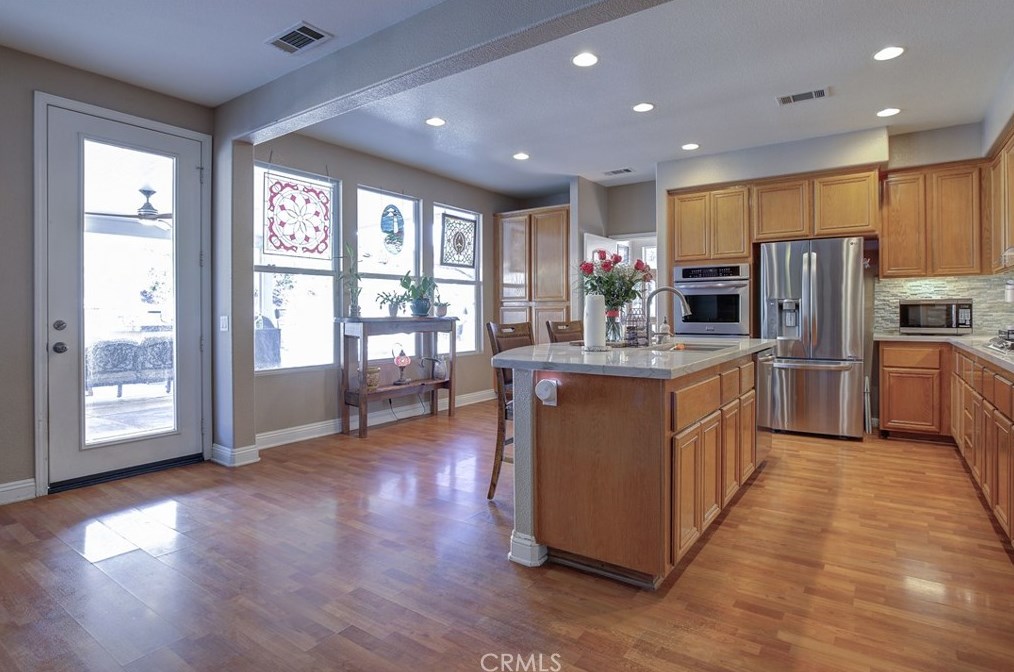 23384 Camellia Ln, Murrieta CA  92562-2229 exterior