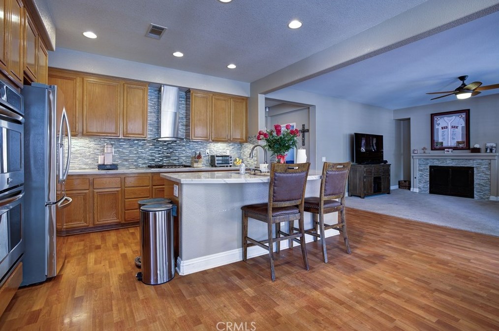 23384 Camellia Ln, Murrieta CA  92562-2229 exterior