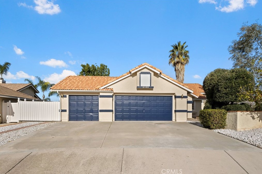 2160 Mariposa Ct, San Jacinto, CA 92583