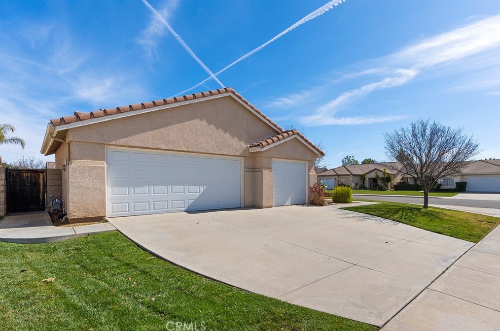 35938 Nord Ct, Winchester, CA 92596-9136