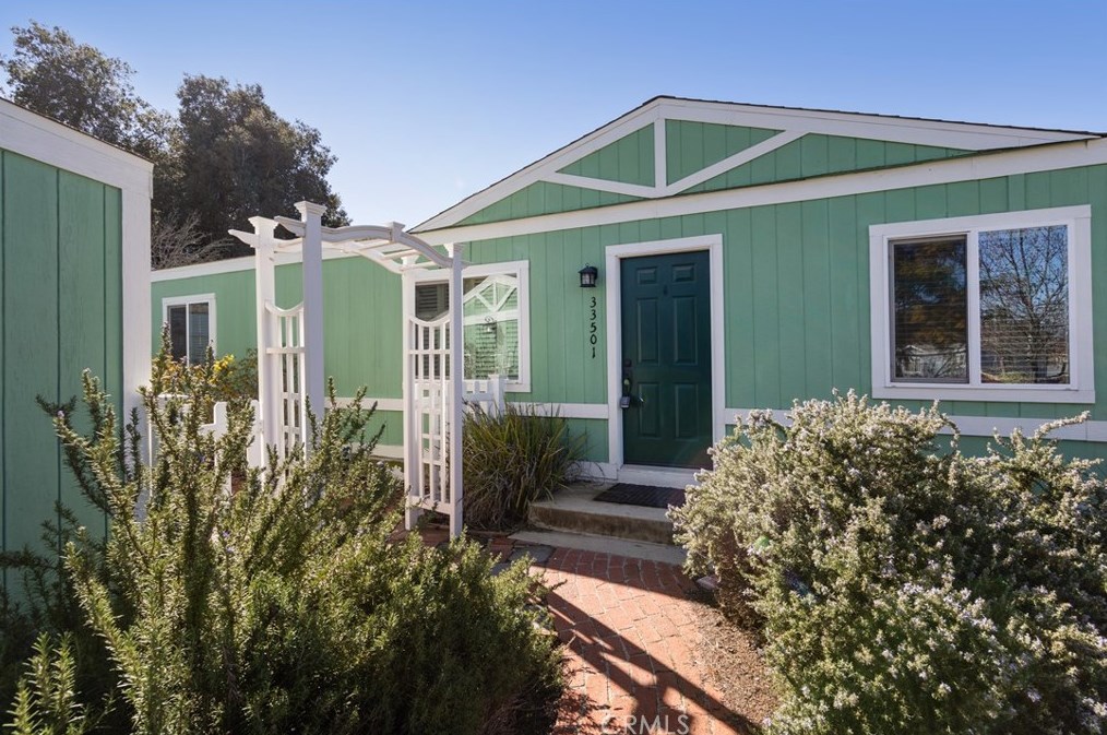 33501 Hidden Hollow Dr, Wildomar, CA 92595