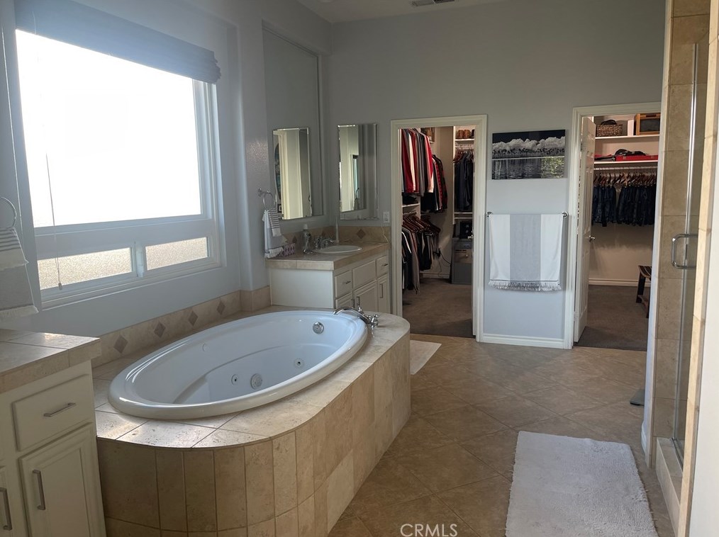 22869 Lindrick Ct, Murrieta CA  92562-5076 exterior