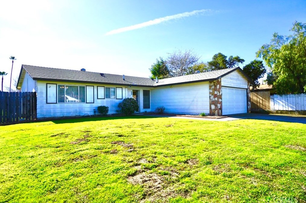 635 Cathy Ct, Escondido, CA 92026-3115
