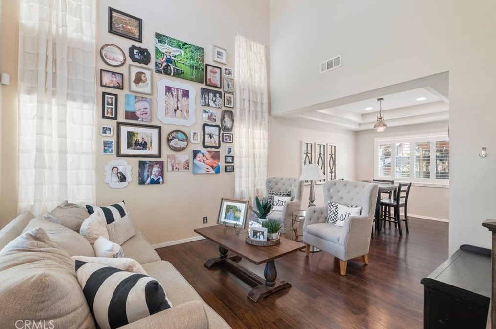 39564 Montebello Way, Murrieta CA  92563-7334 exterior