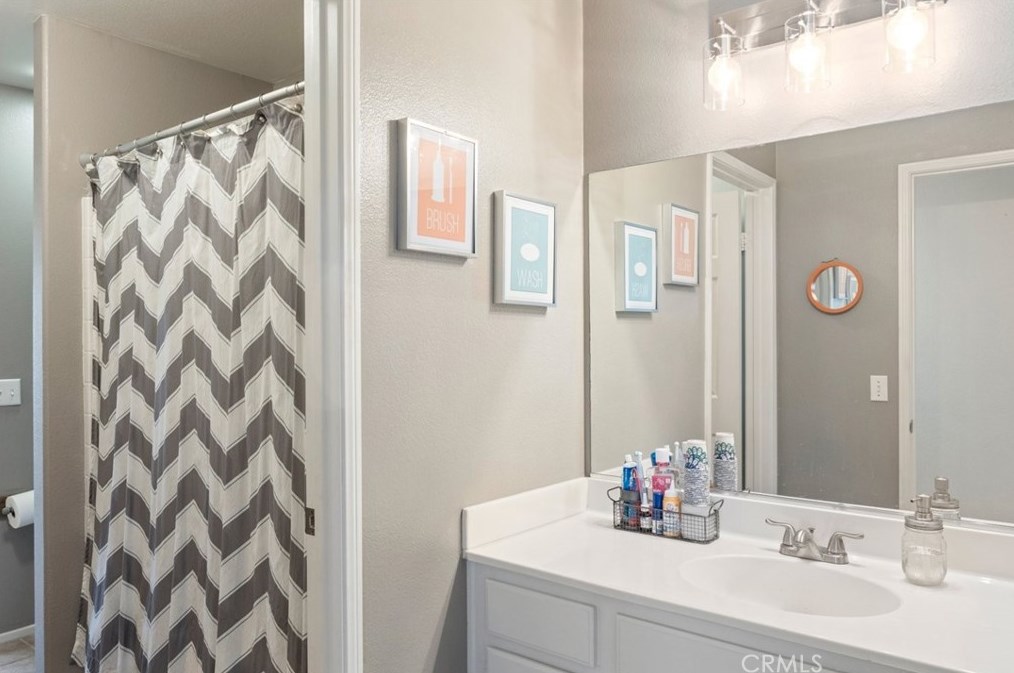 39564 Montebello Way, Murrieta CA  92563-7334 exterior