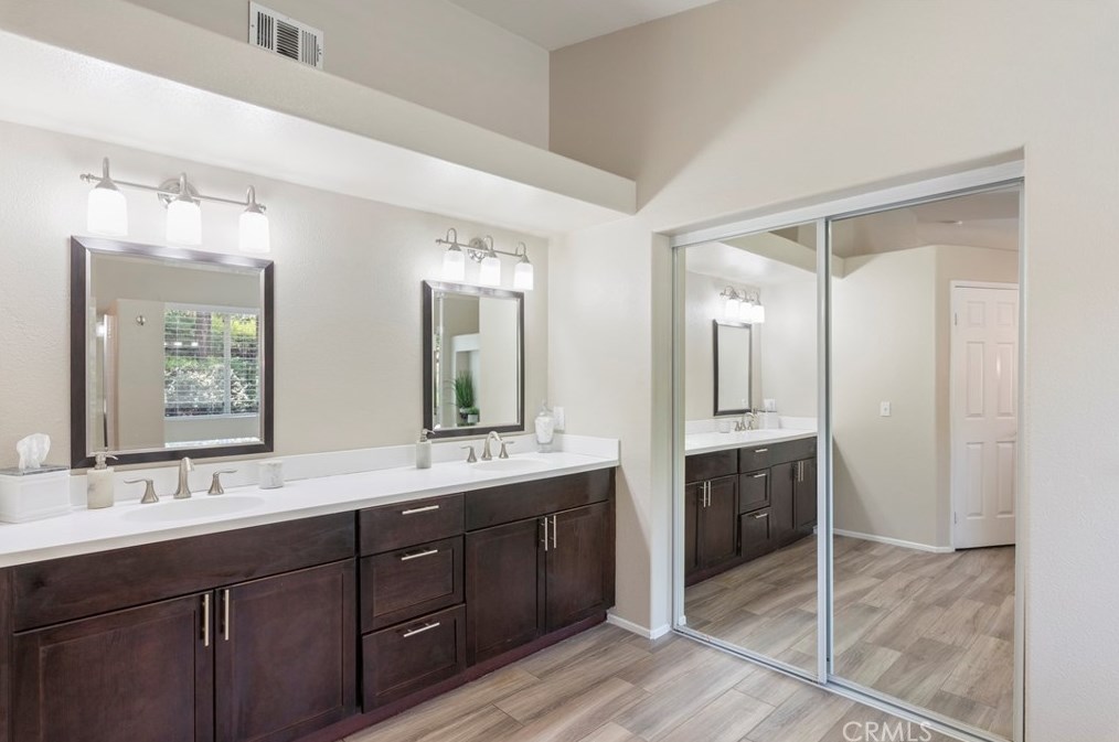 39564 Montebello Way, Murrieta CA  92563-7334 exterior