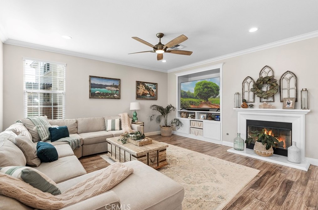 27406 Quincy Ln, Temecula CA  92591-4402 exterior