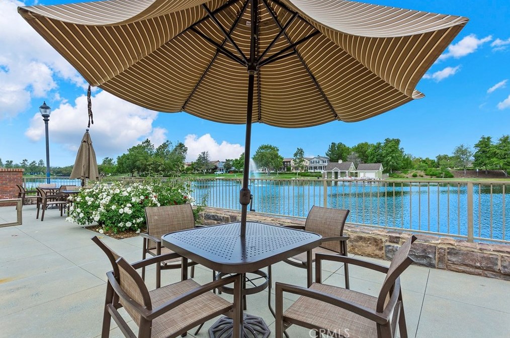 27406 Quincy Ln, Temecula CA  92591-4402 exterior