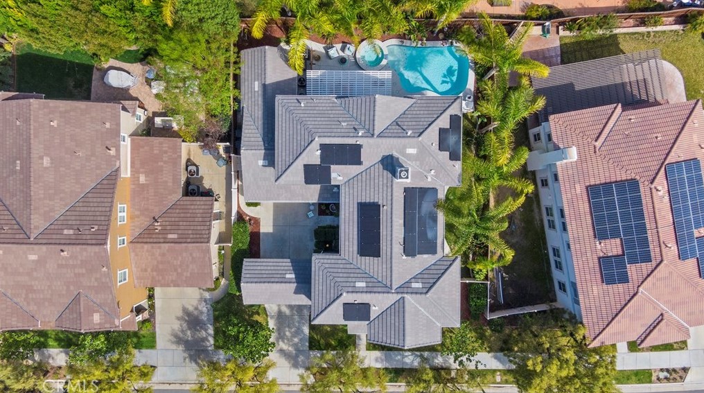 27406 Quincy Ln, Temecula CA  92591-4402 exterior