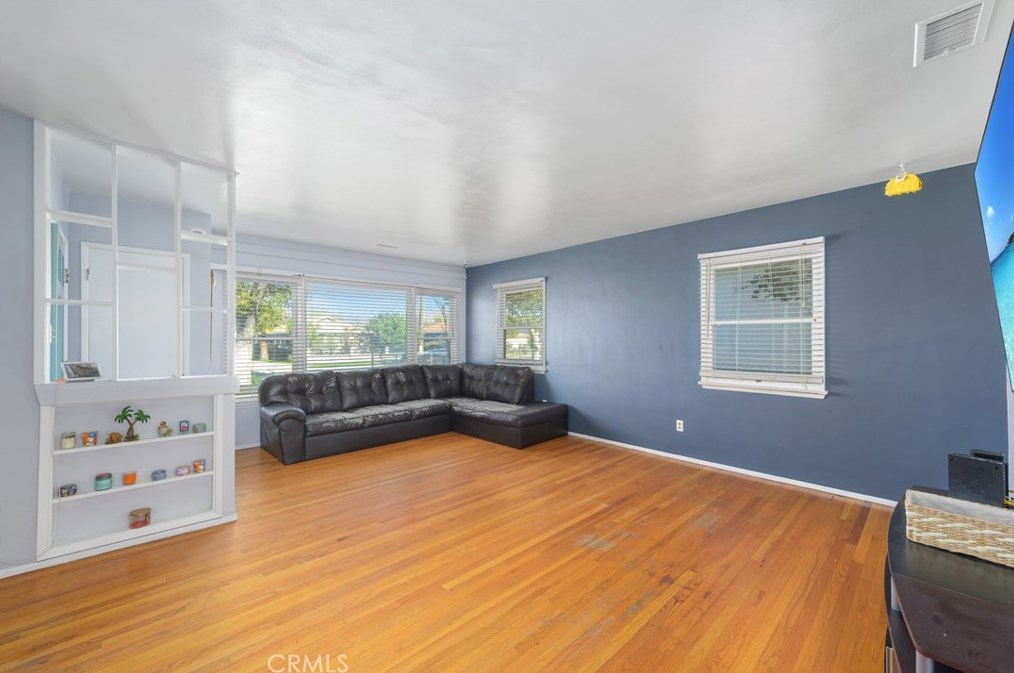 3498 Holding St, Riverside, CA 92501