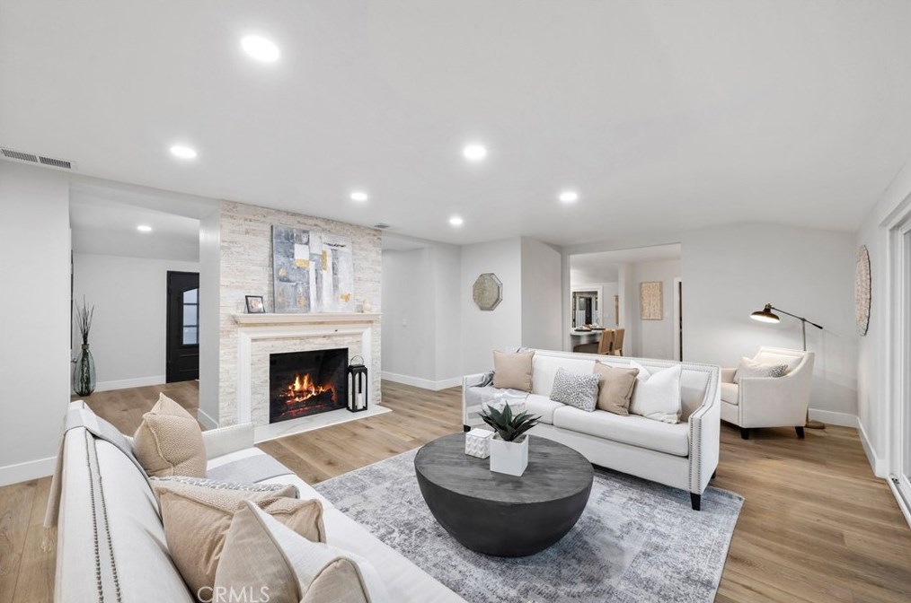 701 Fallbrook St, Fallbrook CA  92028-3443 exterior