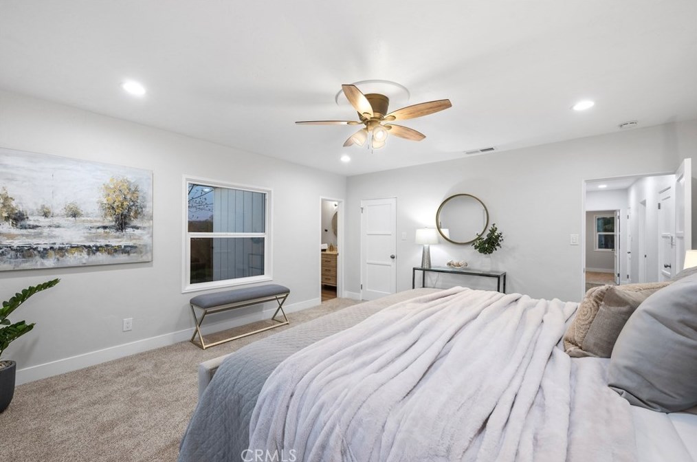 701 Fallbrook St, Fallbrook CA  92028-3443 exterior