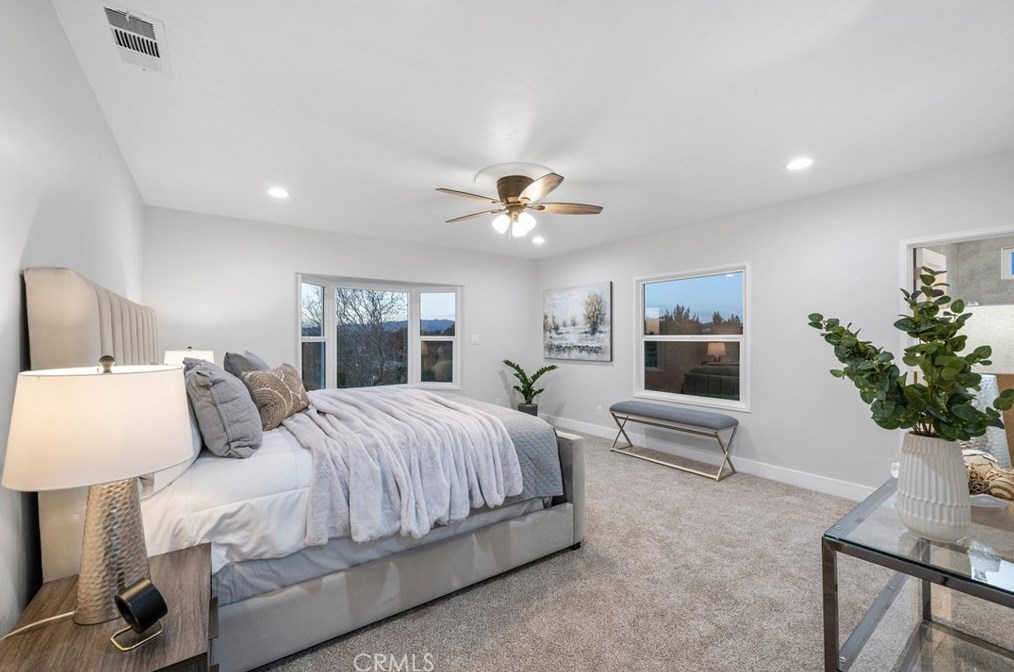 701 Fallbrook St, Fallbrook CA  92028-3443 exterior