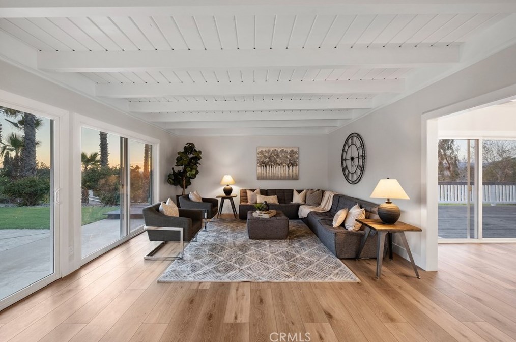 701 Fallbrook St, Fallbrook CA  92028-3443 exterior