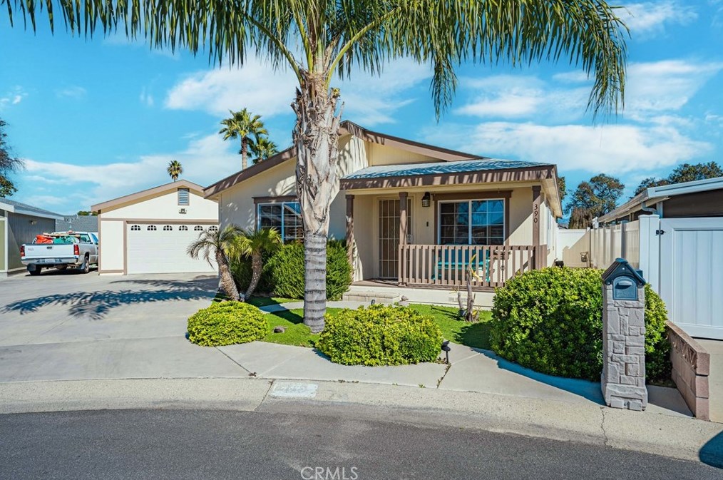 390 San Mateo Cir, Hemet, CA 92543-6818