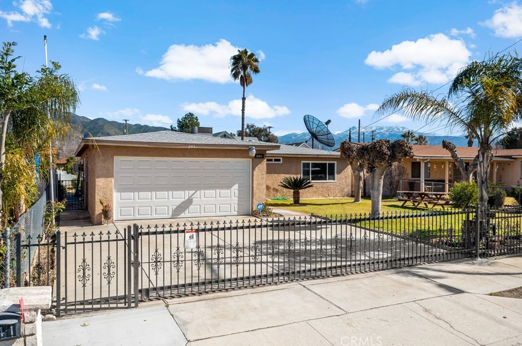 241 N Brinton St, San Jacinto, CA 92583