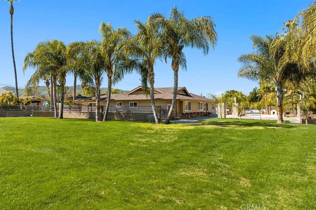 39431 Newport Rd, Hemet, CA 92543-9614