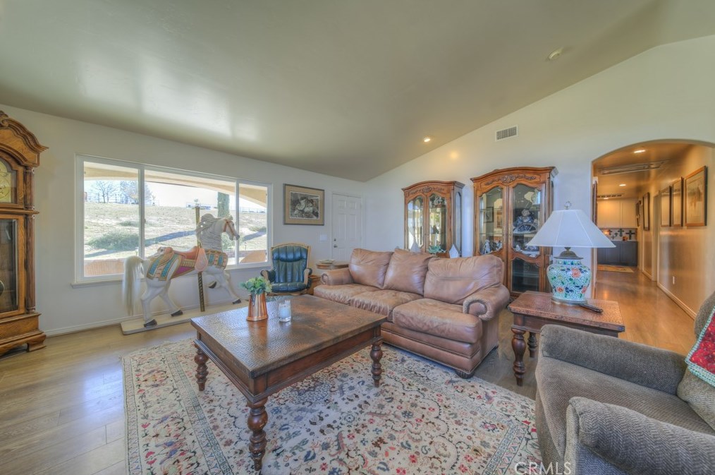 41511 Skyview Way, Aguanga CA  92536-9844 exterior