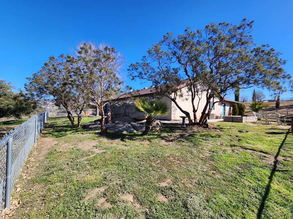 41511 Skyview Way, Aguanga CA  92536-9844 exterior