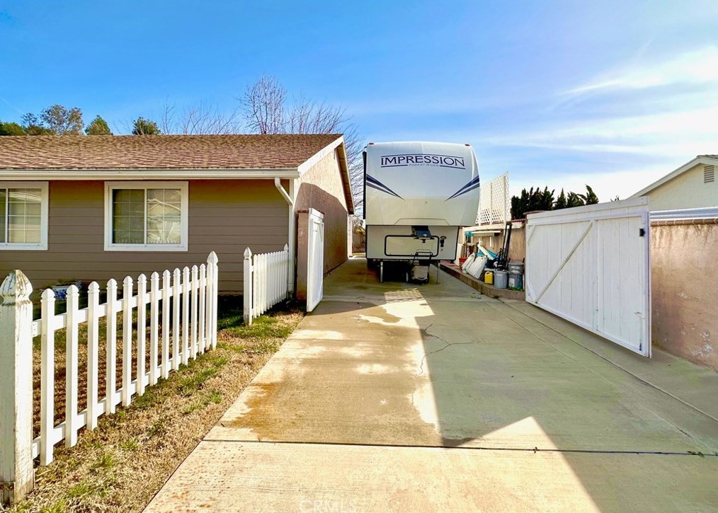 30041 Santa Cecilia Dr, Temecula, CA 92592