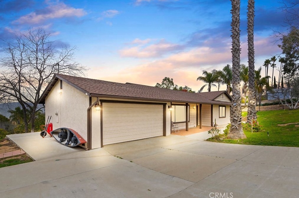 1914 Gum Tree Ln, Fallbrook, CA 92028-2524