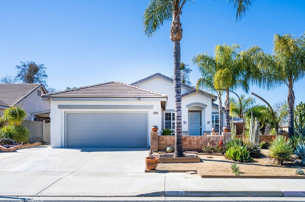 495 Sutro Ct, Hemet, CA 92544-1760