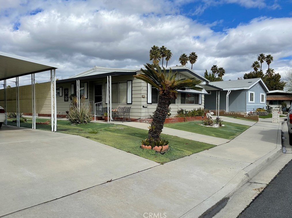 1728 San Leandro Dr, Hemet, CA 92545-6836