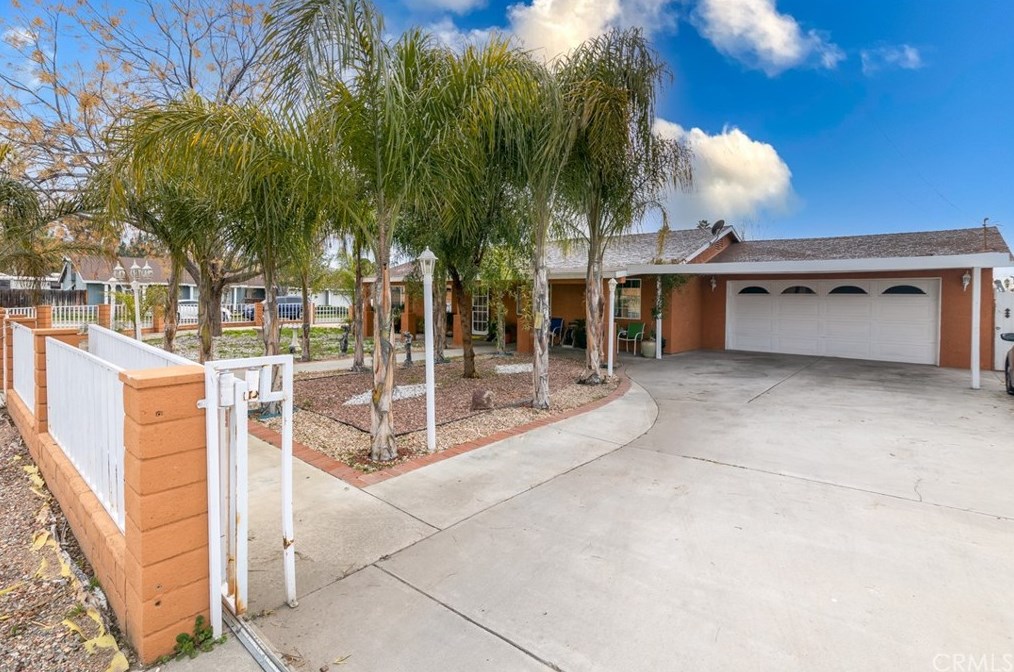 26545 Columbia St, Hemet, CA 92544-7494