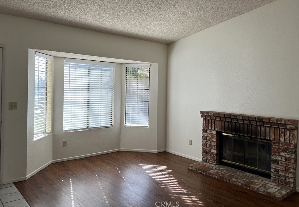 15101 Wavecrest Dr, Lake Elsinore, CA 92530