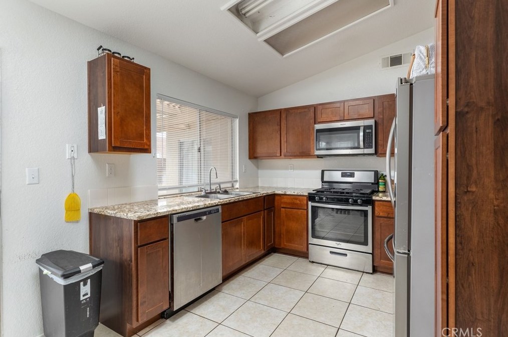27675 Via Real, Menifee, CA 92585