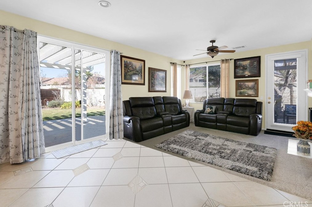 30355 Mondavi Cir, Murrieta CA  92563-4858 exterior