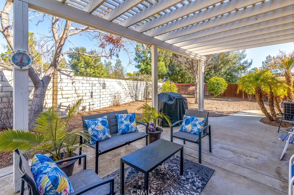 30355 Mondavi Cir, Murrieta CA  92563-4858 exterior