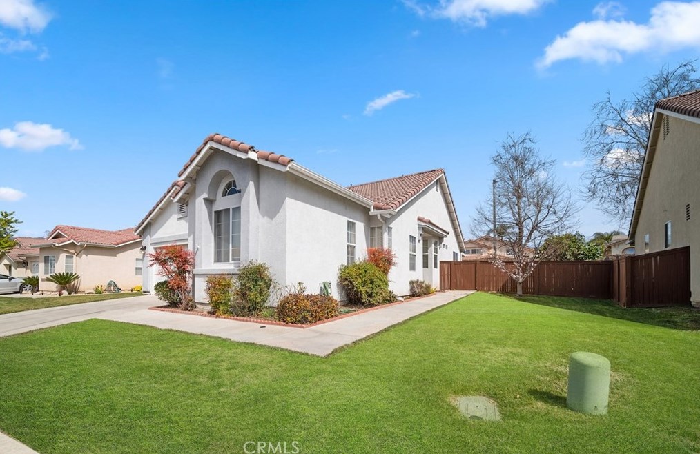1751 Turquesa Dr, San Jacinto, CA 92583