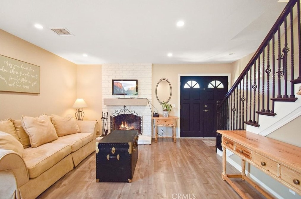 185 Forest Pl, Brea, CA 92821