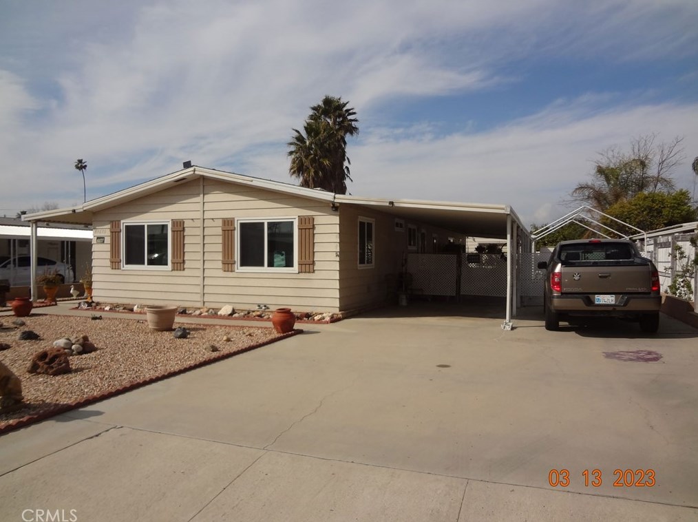 796 Skov St, Hemet, CA 92543-3721