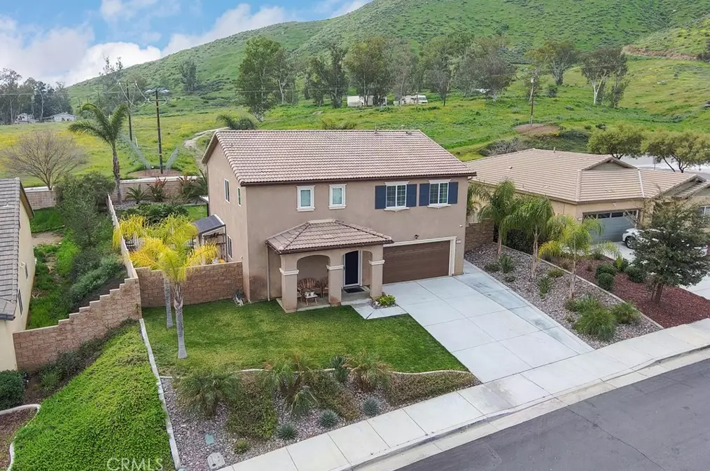 33119 Cattle Dr, Winchester, CA 92596