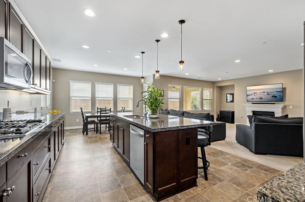 32701 Cherokee Rose St, Winchester, CA 92596