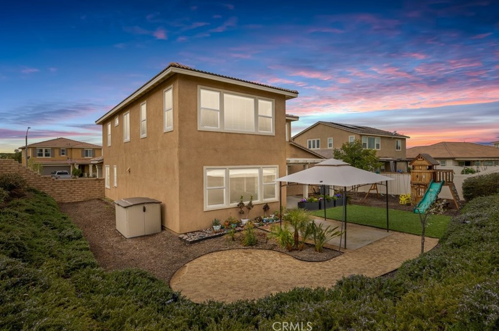 35498 Laurel Tree Ct, Winchester, CA 92596-8299