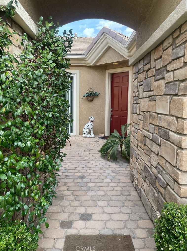 10447 Wilmington Ln, Apple Valley, CA 92308-3338