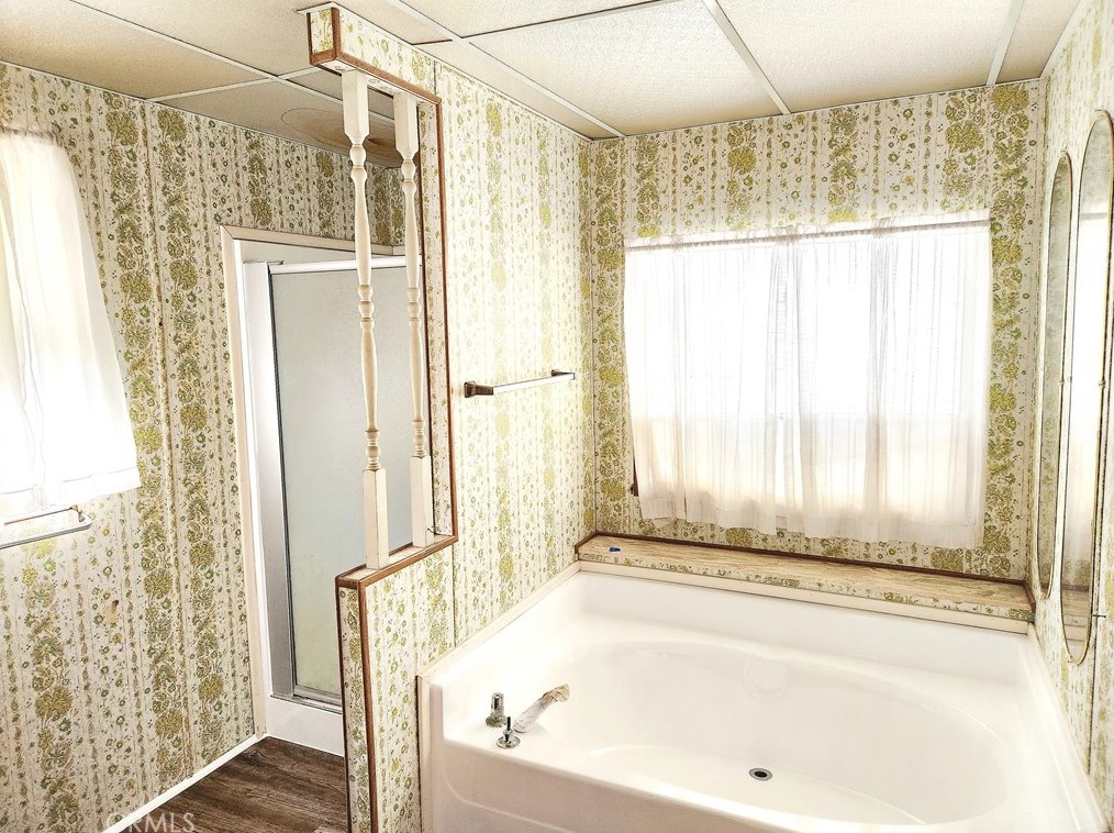 623 Palos Dr, Hemet CA  92543-2627 exterior