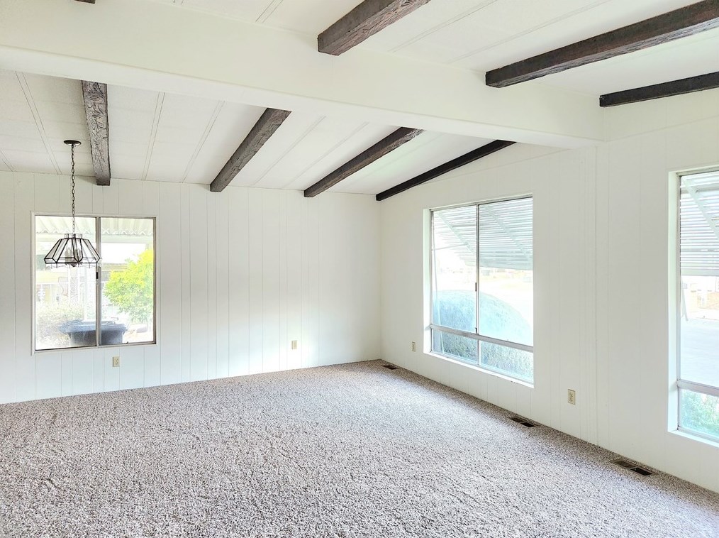 623 Palos Dr, Hemet, CA 92543-2627