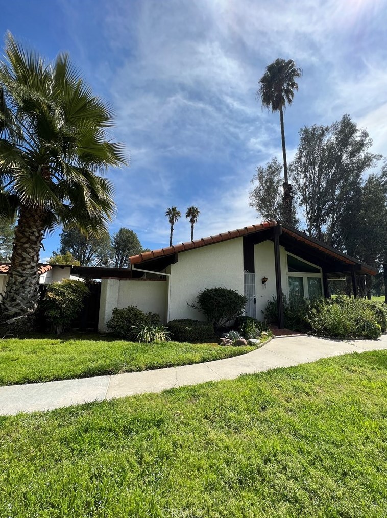 1285 Seven Hills Dr, Hemet, CA 92545-7781