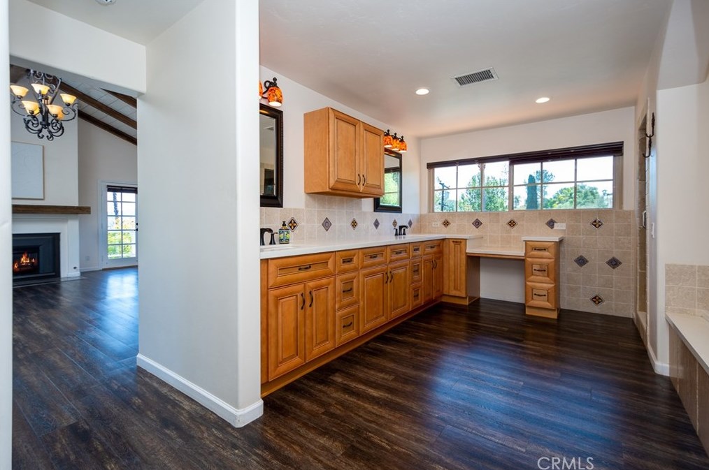 3054 Bernardo Ave, Escondido CA  92029-6612 exterior