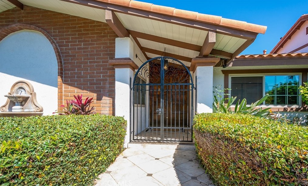 3054 Bernardo Ave, Escondido CA  92029-6612 exterior