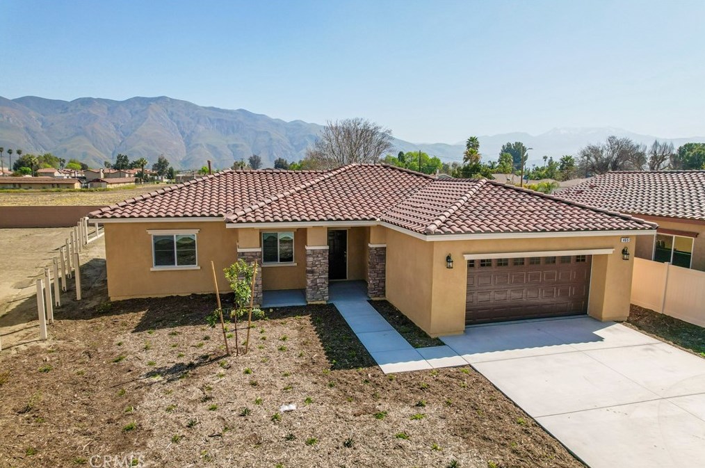 465 W Camellia Way, San Jacinto, CA 92583
