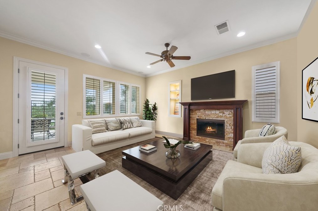 847 Inverlochy Dr, Fallbrook, CA 92028-4498