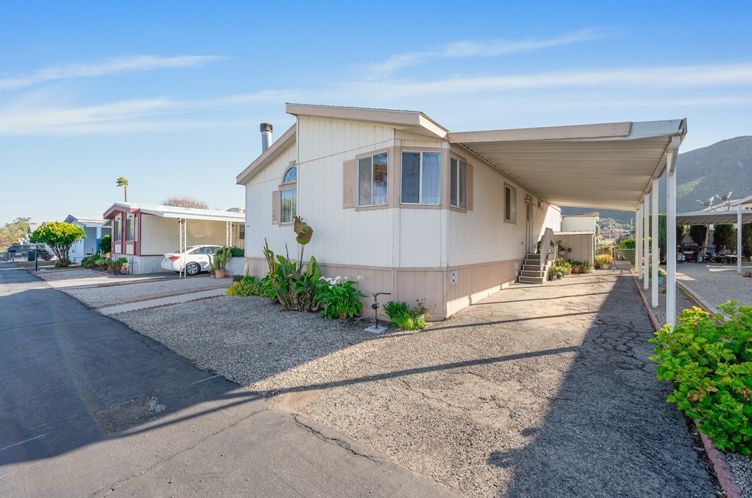 32900 Riverside Dr #95, Lake Elsinore, CA 92530