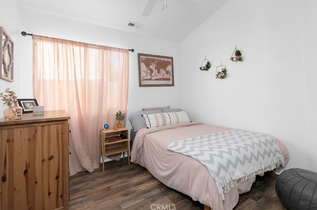 24666 Leafwood Dr, Murrieta CA  92562-4160 exterior