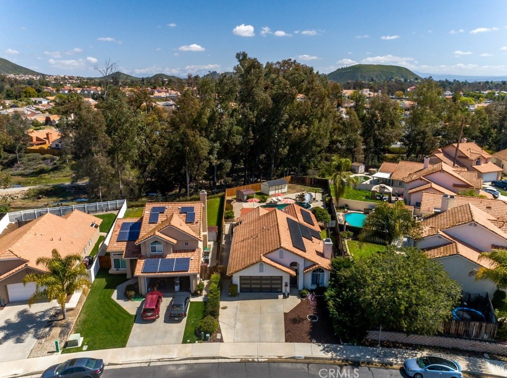 24666 Leafwood Dr, Murrieta CA  92562-4160 exterior