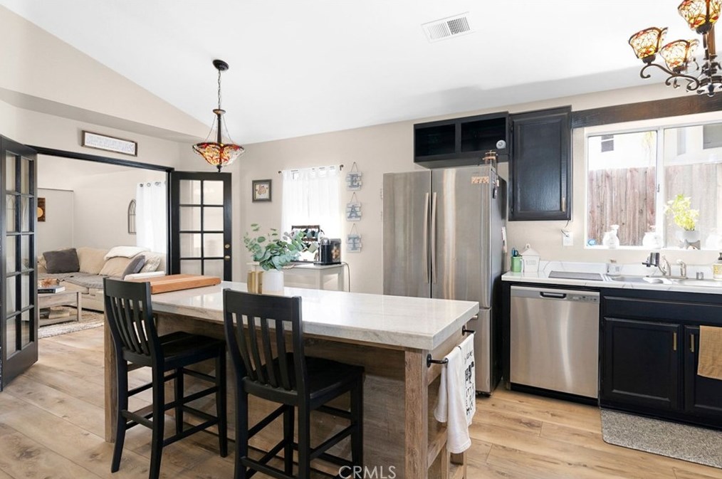 24666 Leafwood Dr, Murrieta CA  92562-4160 exterior